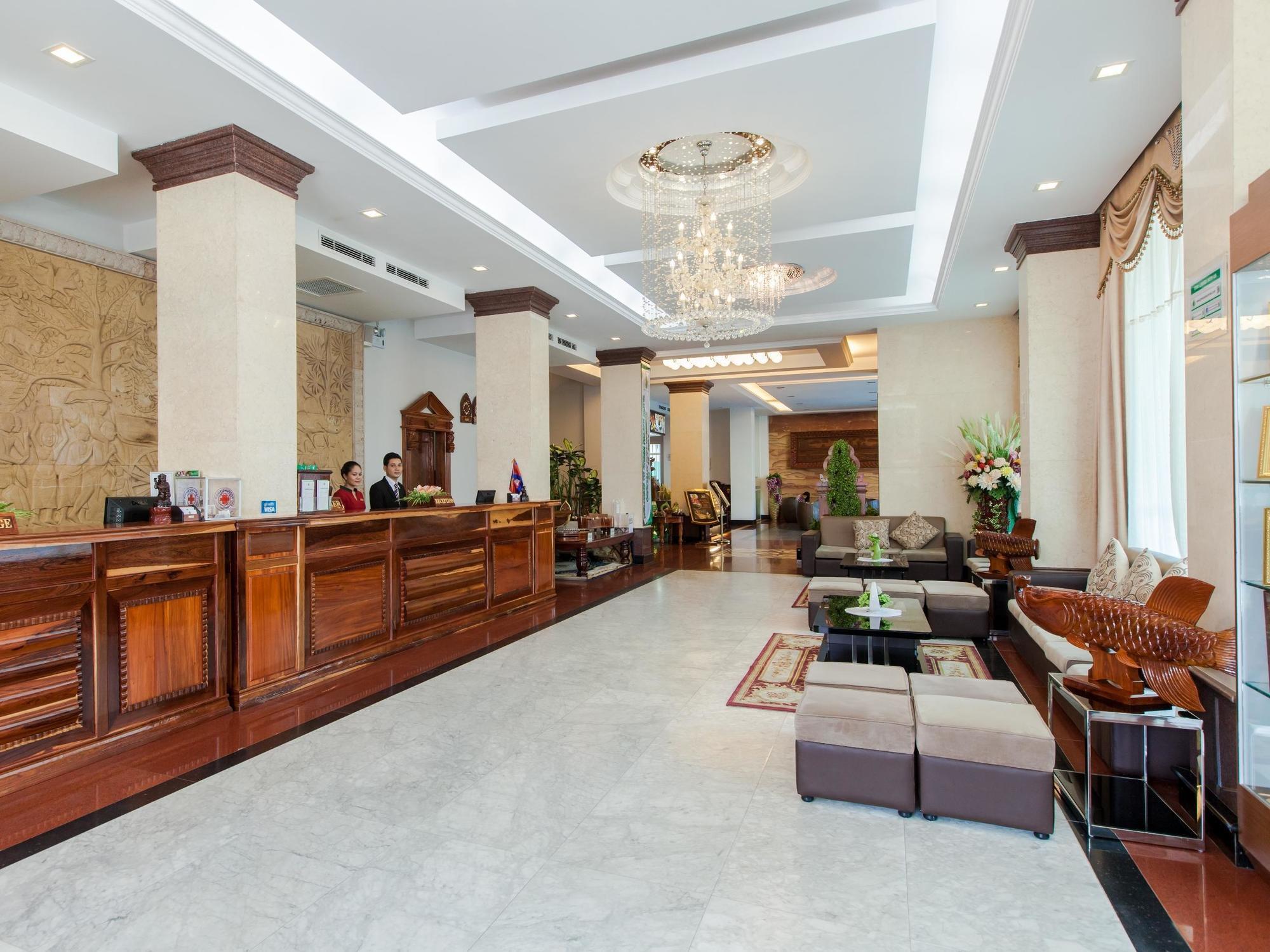 Green Palace Hotel Phnom Penh Exteriör bild