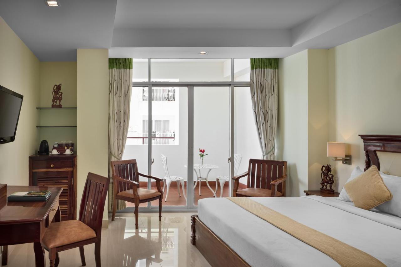 Green Palace Hotel Phnom Penh Exteriör bild